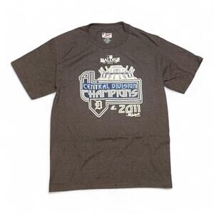 Detroit Tigers 2011 Champs Tee – Heather Charcoal Majestic M Baseball